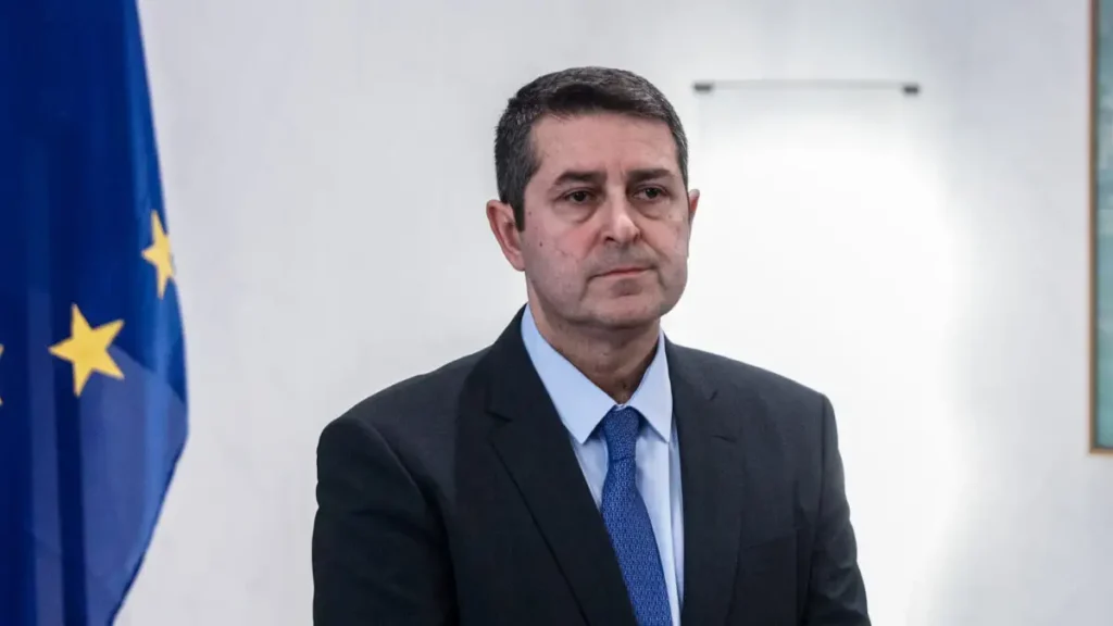 Γιώργος Μυλωνάκης: «Έχω εικόνα της κατάρρευσής μου, τον ήχο της σειρήνας του ασθενοφόρου» Γιώργος Μυλωνάκης: «Έχω εικόνα της κατάρρευσής μου, τον ήχο της σειρήνας του ασθενοφόρου»