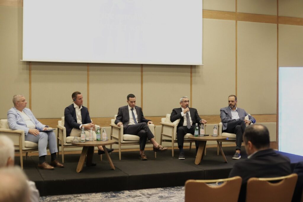 Οι κρίσεις, ο χρόνος που συμπυκνώνεται και η μοναξιά της απόφασης – Η βιωματική αναφορά του Γιώργου Χατζημάρκου (φωτορεπορτάζ) Οι κρίσεις, ο χρόνος που συμπυκνώνεται και η μοναξιά της απόφασης – Η βιωματική αναφορά του Γιώργου Χατζημάρκου (φωτορεπορτάζ)