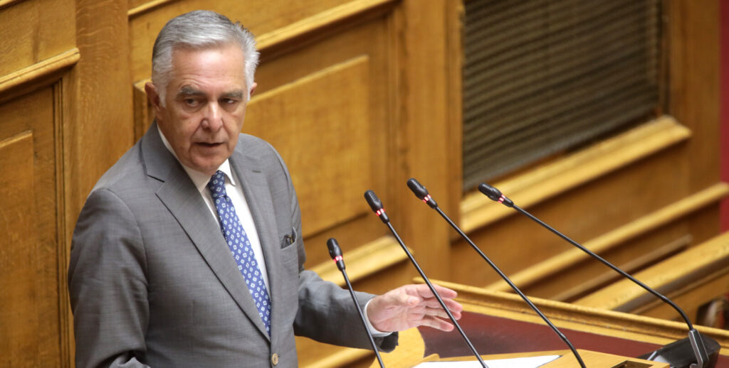 Βασίλης Α. Υψηλάντης : «Ευγνώμονες στον αείμνηστο Σταμάτη Καζούλη και τις οικογένειες Ελευθερίας και Στάμου Καράβα για τη δωρεά του ακινήτου που προορίζεται πλέον να στεγάσει τις υπηρεσίες της Πυροσβεστικής Υπηρεσίας Ρόδου» Βασίλης Α. Υψηλάντης : «Ευγνώμονες στον αείμνηστο Σταμάτη Καζούλη και τις οικογένειες Ελευθερίας και Στάμου Καράβα για τη δωρεά του ακινήτου που προορίζεται πλέον να στεγάσει τις υπηρεσίες της Πυροσβεστικής Υπηρεσίας Ρόδου»