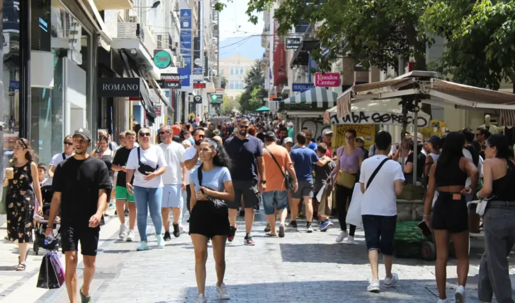 Ελεύθεροι επαγγελματίες: Καταργούνται σε δυο δόσεις τα τεκμήρια – Τι άλλο θα περιλαμβάνει το πακέτο της ΔΕΘ και τι θα γίνει με φορολογική κλίμακα και συντελεστές