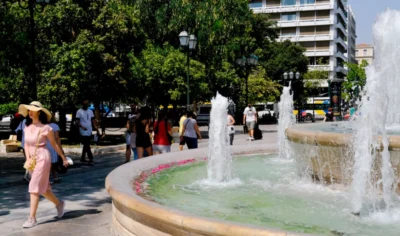 Θεμιστοκλέους για τον καύσωνα: ΕΚΑΒ και Εθνικό Σύστημα Υγείας σε ύψιστη ετοιμότητα