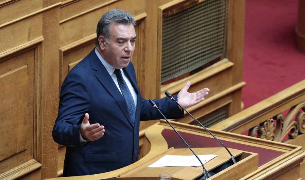 Μάνος Κόνσολας: «Ισχυρή βούληση και νέα χρηματοδοτικά προγράμματα για την ανανέωση του στόλου της ακτοπλοΐας, τη μετασκευή πλοίων για τη χρήση εναλλακτικών καυσίμων και την ηλεκτροκίνηση μικρών πορθμειακών πλοίων»