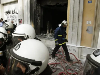 Υπόθεση Marfin: Επιστρέφει στην Ελλάδα η 46χρονη – Δηλώνει αθώα και θέλει να καταθέσει στις Αρχές