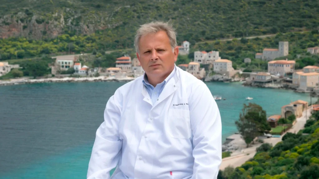 «Έκανα αυτό που έμαθα όλα αυτά τα χρόνια», λέει ο διευθυντής του Κέντρου Υγείας Αρεόπολης που οδήγησε ασθενοφόρο για να βοηθήσει τραυματία «Έκανα αυτό που έμαθα όλα αυτά τα χρόνια», λέει ο διευθυντής του Κέντρου Υγείας Αρεόπολης που οδήγησε ασθενοφόρο για να βοηθήσει τραυματία