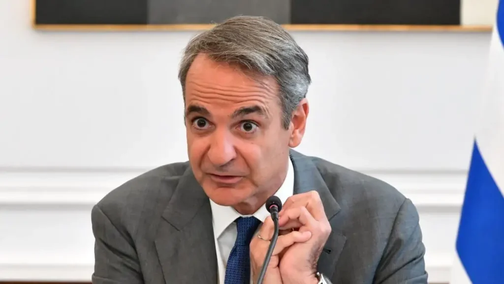 Κυριάκος Μητσοτάκης στο υπουργικό συμβούλιο για τους 3 νεκρούς πυροσβέστες: Η Πολιτεία τους τιμά και θωρακίζεται απέναντι στην κλιματική κρίση Κυριάκος Μητσοτάκης στο υπουργικό συμβούλιο για τους 3 νεκρούς πυροσβέστες: Η Πολιτεία τους τιμά και θωρακίζεται απέναντι στην κλιματική κρίση