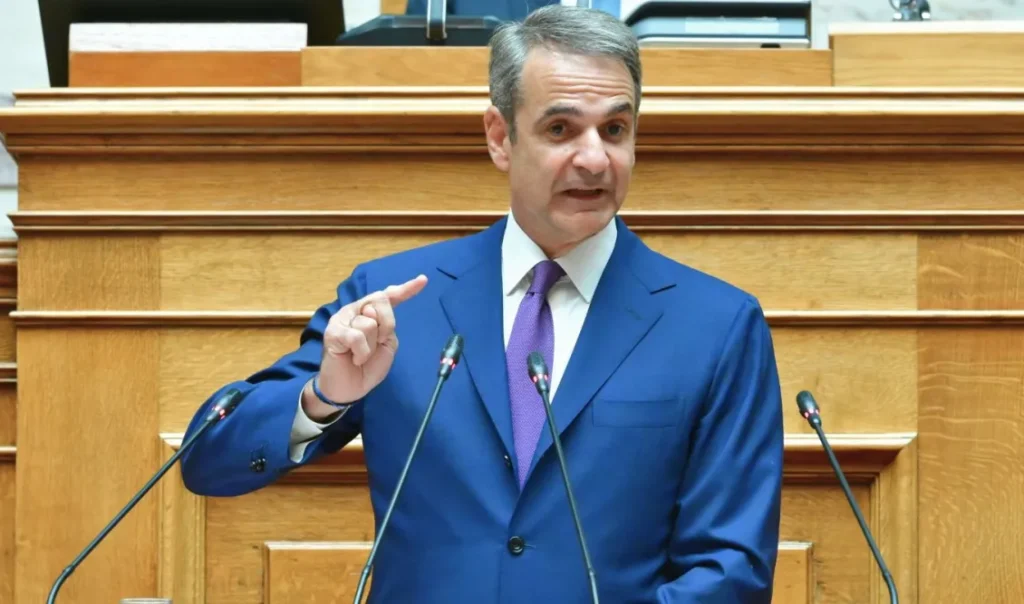 Κυριάκος Μητσοτάκης: Έδωσε το σύνθημα για στήριξη της μεσαίας τάξης, με ιδιαίτερη έμφαση στους ελεύθερους επαγγελματίες και στους μικρομεσαίους Κυριάκος Μητσοτάκης: Έδωσε το σύνθημα για στήριξη της μεσαίας τάξης, με ιδιαίτερη έμφαση στους ελεύθερους επαγγελματίες και στους μικρομεσαίους