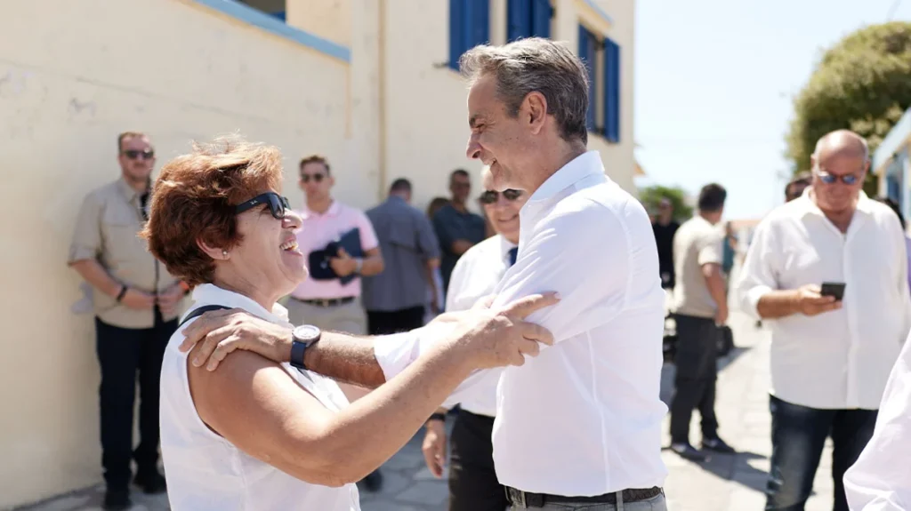 Μητσοτάκης από Αγαθονήσι: Δωρεάν ηλεκτρικά οχήματα για όλους τους κατοίκους και νέοι σταθμοί φόρτισης