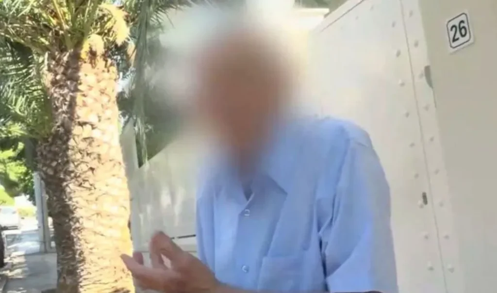Βούλα: “Τι ψυχή έχει αυτός ο άνθρωπος; Η διαφορά μας ήταν 1,5 ευρώ” – Συγκλονίζει ο 92χρονος που περιέλουσε με πετρέλαιο υπάλληλος βενζινάδικου (Βίντεο) Βούλα: “Τι ψυχή έχει αυτός ο άνθρωπος; Η διαφορά μας ήταν 1,5 ευρώ” – Συγκλονίζει ο 92χρονος που περιέλουσε με πετρέλαιο υπάλληλος βενζινάδικου (Βίντεο)