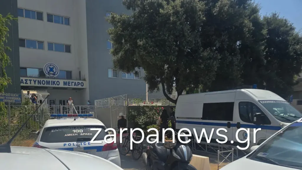 Προσήχθη για αλλοίωση στοιχείων ο ιατροδικαστής Χανίων – Στο τμήμα δικηγόρος και ακόμη 4 άτομα Προσήχθη για αλλοίωση στοιχείων ο ιατροδικαστής Χανίων – Στο τμήμα δικηγόρος και ακόμη 4 άτομα