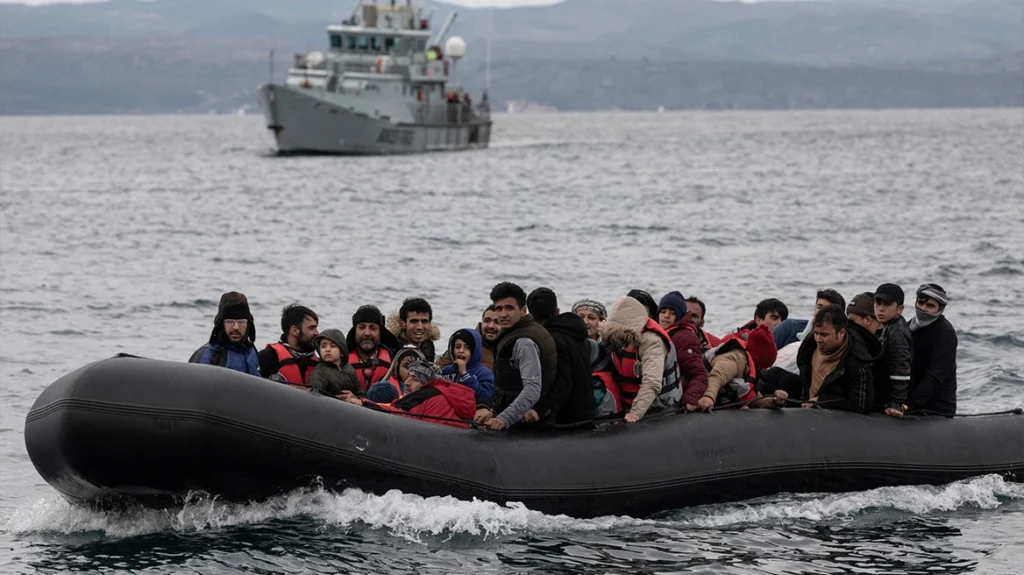 Τέλος οι ΜΚΟ, μόνο δικηγόροι στη νομική καθοδήγηση των μεταναστών: Θα παίρνουν 250€ αν οι αιτούντες επιλέγουν να φύγουν από τη χώρα Τέλος οι ΜΚΟ, μόνο δικηγόροι στη νομική καθοδήγηση των μεταναστών: Θα παίρνουν 250€ αν οι αιτούντες επιλέγουν να φύγουν από τη χώρα