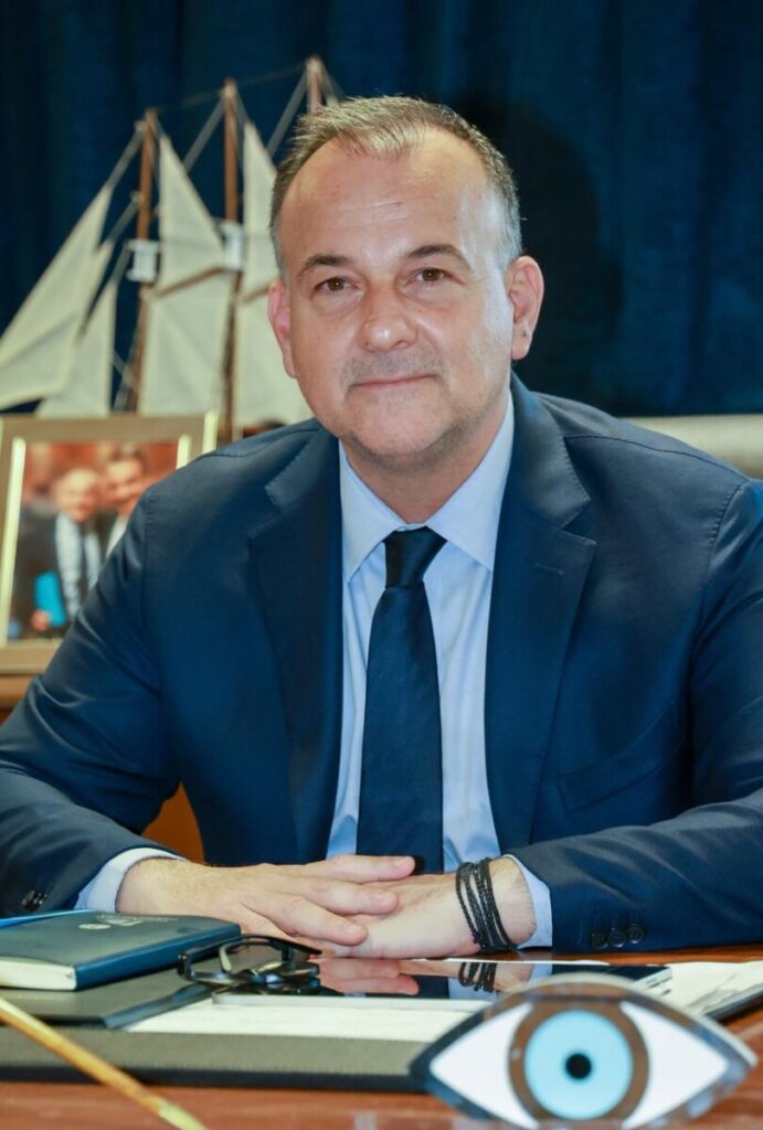 Γιάννης Παππάς: «Το αύριο της Ελλάδας περνά από τα νησιά της». Γιάννης Παππάς: «Το αύριο της Ελλάδας περνά από τα νησιά της».