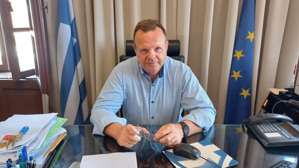 Χρήστος Ευστρατίου: Κάποιοι έχουν μπερδέψει τα δημόσια έργα με τα αυθαίρετα μπιτσόμπαρα.