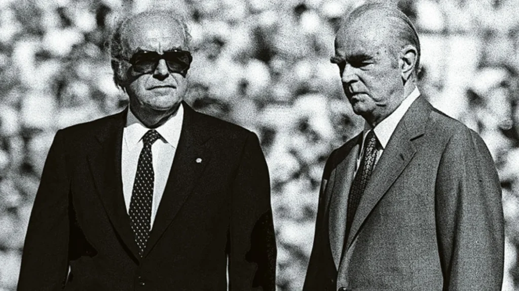 Ανδρέας Παπανδρέου – Κωνσταντίνος Καραμανλής: Έγινε τηλεφώνημα μεταξύ τους που γέννησε το «Βυθίσατε το Χόρα»;