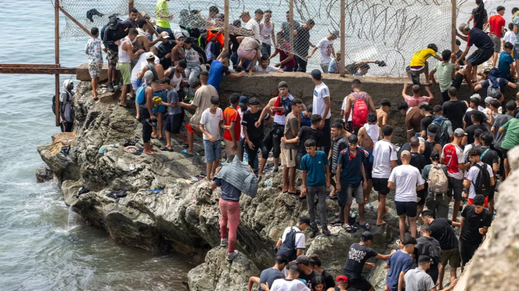 Θέουτα: 22 ηγέτες της ΕΕ, ανάμεσά τους και ο Μητσοτάκης, με επιστολή τους ασκούν κριτική στη μεταναστευτική πολιτική της Ισπανίας Θέουτα: 22 ηγέτες της ΕΕ, ανάμεσά τους και ο Μητσοτάκης, με επιστολή τους ασκούν κριτική στη μεταναστευτική πολιτική της Ισπανίας