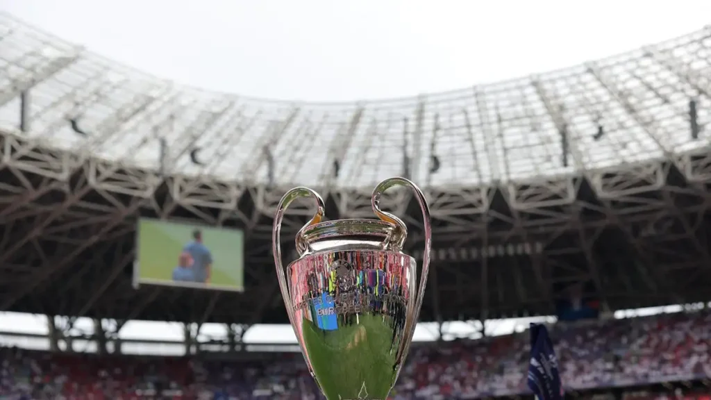 Champions League playoffs: Ο εκτός έδρας αγώνας της ΑΕΚ και οι «μάχες» σε Ζάγκρεμπ και Κωνσταντινούπολη