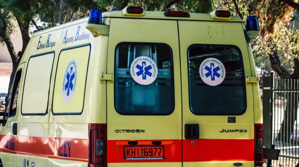 Κάρπαθος: 80χρονος ανασύρθηκε από τη θάλασσα χωρίς τις αισθήσεις του