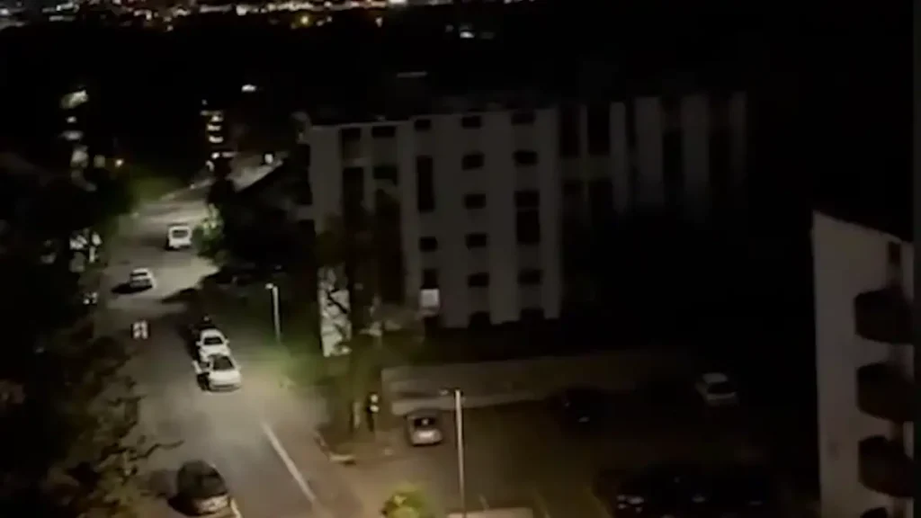 Ελβετία: Πυροβολισμοί σε rave party, τουλάχιστον ένας νεκρός και 5 τραυματίες, ο δράστης αναζητείται – Ηχητικό ντοκουμέντο Ελβετία: Πυροβολισμοί σε rave party, τουλάχιστον ένας νεκρός και 5 τραυματίες, ο δράστης αναζητείται – Ηχητικό ντοκουμέντο