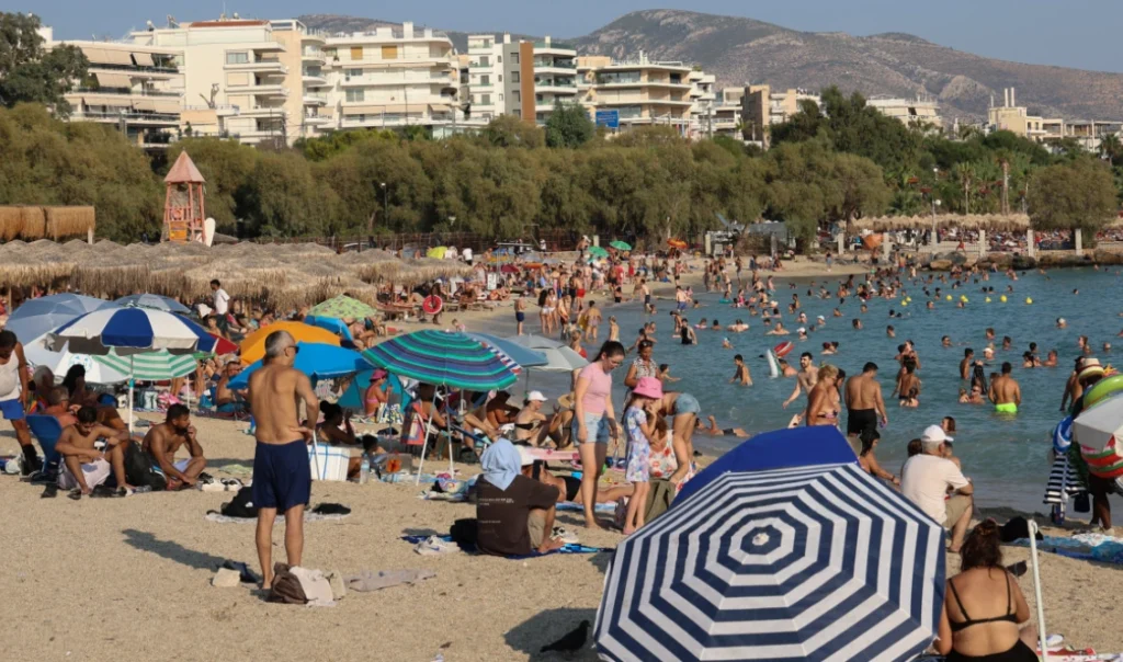 Καύσωνας: Mέχρι πότε θα διαρκέσει και πότε θα έρθει μικρή ανάσα δροσιάς Καύσωνας: Mέχρι πότε θα διαρκέσει και πότε θα έρθει μικρή ανάσα δροσιάς