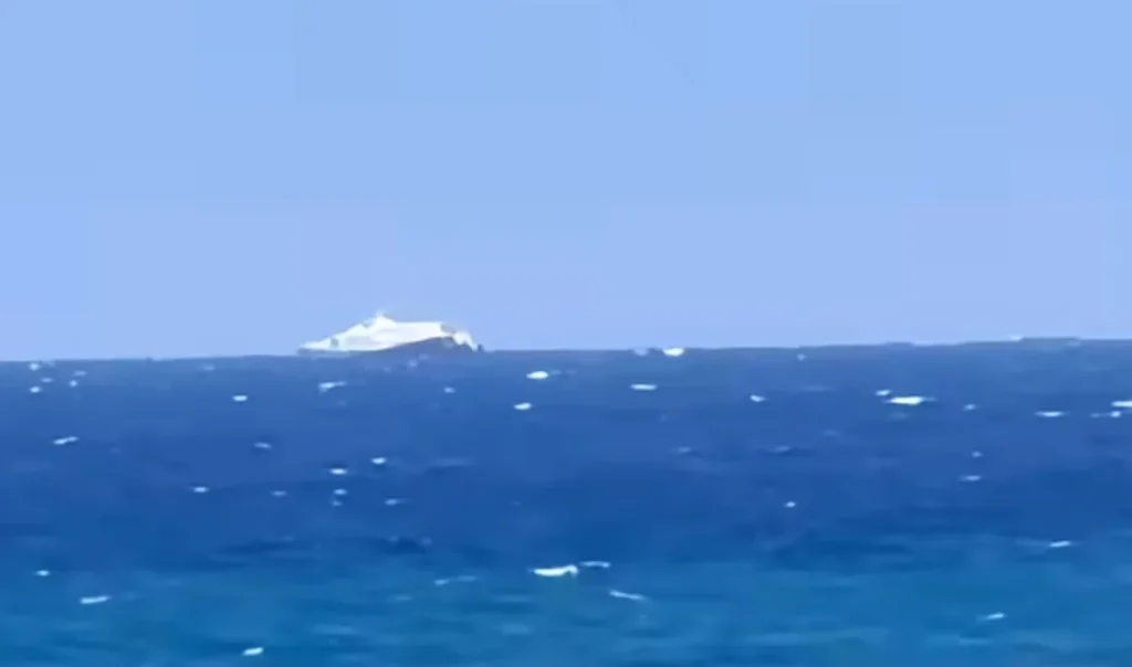 Κατεχόμενα: Βυθίστηκε πλοίο με 279 επιβαίνοντες – Αναφορές για τραυματίες (Βίντεο)