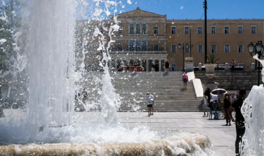 Καιρός: Μέχρι πότε θα διαρκέσει ο καύσωνας – Η κορύφωση του κύματος ζέστης