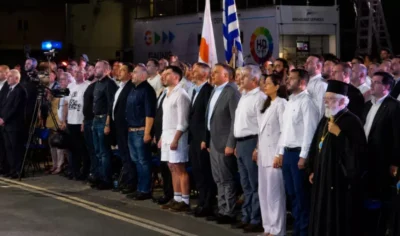 Κύπρος: Έντονες αντιδράσεις για την εμφάνιση του Φειδία Παναγιώτου στην εκδήλωση μνήμης για τις δολοφονίες των Ισαάκ και Σολωμού (Εικόνες)