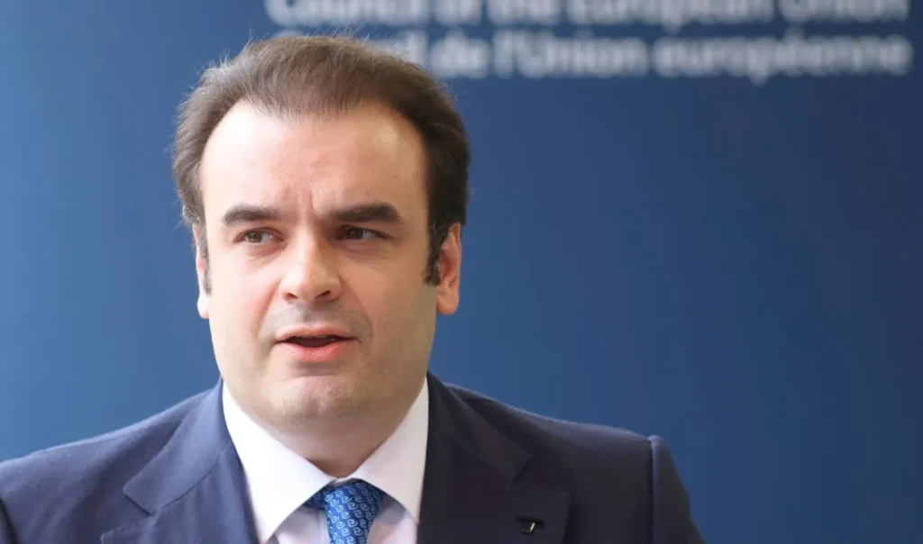 Πιερρακάκης: Υπέβαλε αίτημα για την ενεργοποίηση της ρήτρας διαφυγής για την ενεργειακή ανθεκτικότητα – Νέες επενδύσεις 1 δισ. ευρώ ως το 2028 για την Ενέργεια
