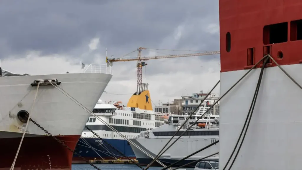 Ακτοπλοΐα: Εκτοξεύεται το κόστος από τους νέους ευρωπαϊκούς κανόνες – Πιέσεις σε εισιτήρια και μικρές εταιρείες Ακτοπλοΐα: Εκτοξεύεται το κόστος από τους νέους ευρωπαϊκούς κανόνες – Πιέσεις σε εισιτήρια και μικρές εταιρείες