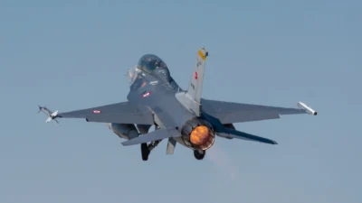 Μπαράζ παραβιάσεων και παραβάσεων από τουρκικά αεροσκάφη τη Δευτέρα