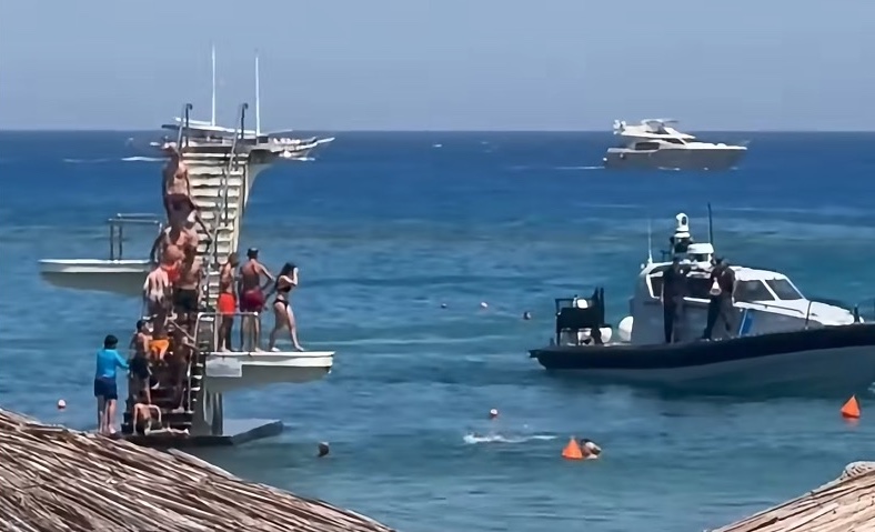 Τελεσίγραφο της Εισαγγελίας Πρωτοδικών Ρόδου στους φορείς για το επικίνδυνο τραμπολίνο Τελεσίγραφο της Εισαγγελίας Πρωτοδικών Ρόδου στους φορείς για το επικίνδυνο τραμπολίνο